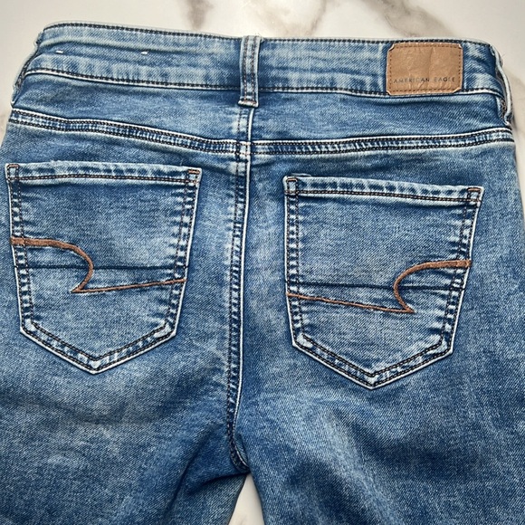 AEO high-rise Woman’s Blue Jeggings. Size 4 - Picture 4 of 12